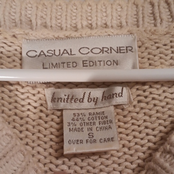 Casual Corner Limited Edition Cream and Red Crew Neck Sweater Hand Knitted Small - Picture 8 of 11